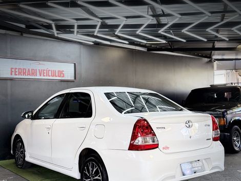 Toyota ETIOS PLATINUM 1.5 Flex 16V 4p Aut.