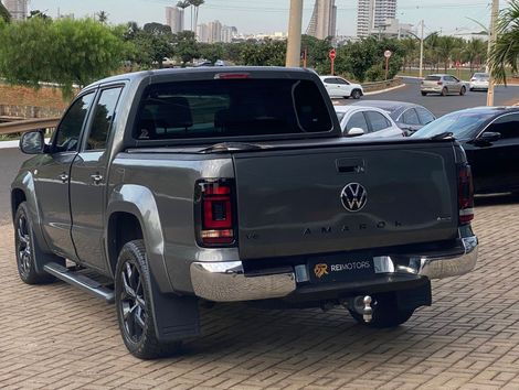 VolksWagen AMAROK Highline CD 3.0 4x4 TB Dies. Aut.