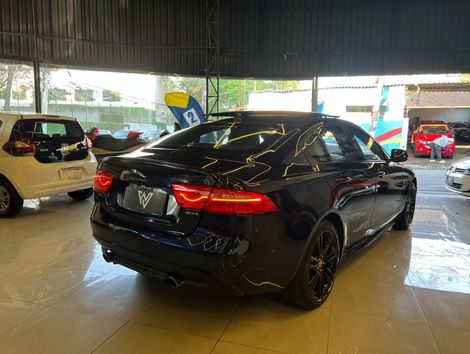 Jaguar XE 2.0 Turbocharged R-Sport Aut.