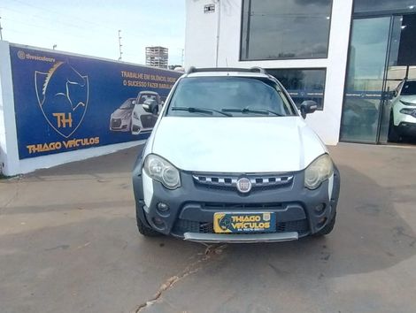 Fiat Strada Adv. M. March. 1.8 Flex 16V CD