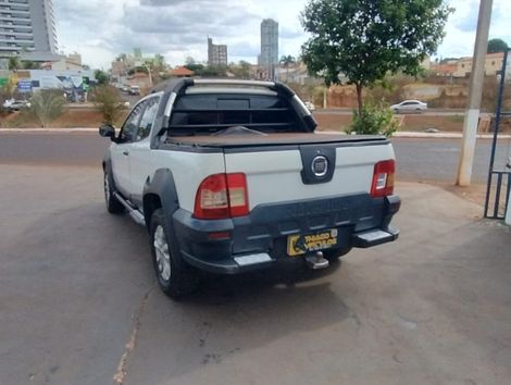 Fiat Strada Adv. M. March. 1.8 Flex 16V CD