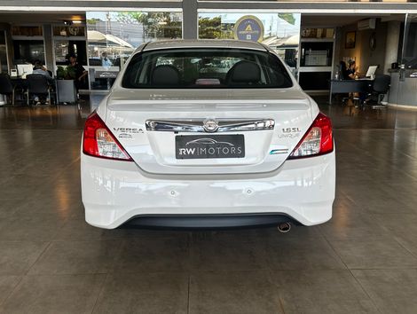 Nissan VERSA UNIQUE 1.6 16V FlexStart 4p Aut.