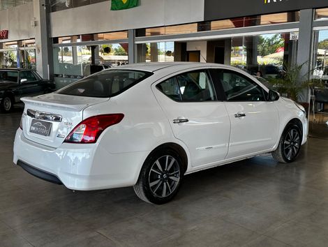 Nissan VERSA UNIQUE 1.6 16V FlexStart 4p Aut.