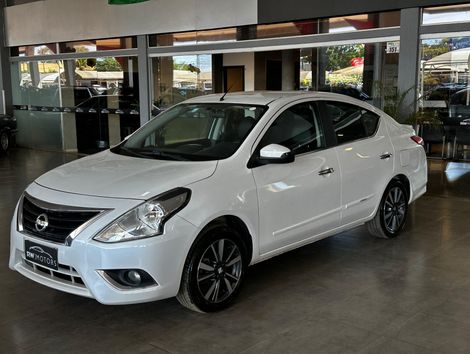 Nissan VERSA UNIQUE 1.6 16V FlexStart 4p Aut.