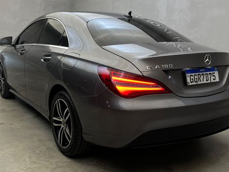 Mercedes C-200 Avantgarde 2.0 TB 16V 184cv Aut.