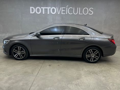 Mercedes C-200 Avantgarde 2.0 TB 16V 184cv Aut.