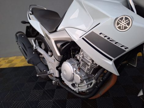YAMAHA YS 250 FAZER/ FAZER L. EDITION /BLUEFLEX