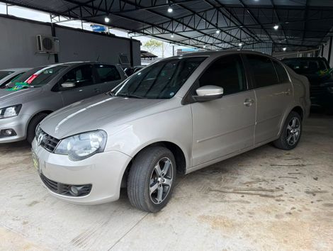 VolksWagen Polo Sedan 1.6 Mi Total Flex 8V 4p