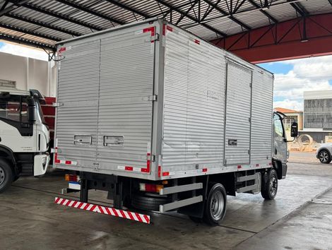 MERCEDES-BENZ Accelo 815 2p (diesel) (E5)