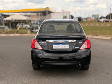 Nissan VERSA SL 1.6 16V FlexStart 4p Aut.