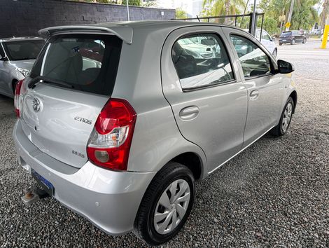 Toyota ETIOS XS 1.5 Flex 16V 5p Mec.
