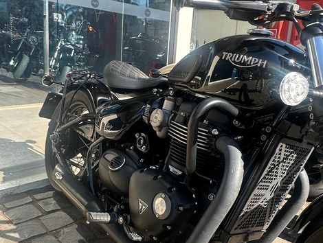TRIUMPH BONNEVILLE BOBBER BLACK 1200cc
