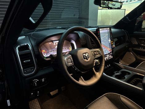 RAM 1500 LARAM. NIGHT ED. BI-TB 3.0 4x4 Aut.
