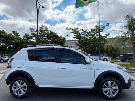 Renault SANDERO STEPWAY Tweed HFlex 1.6 16V Aut