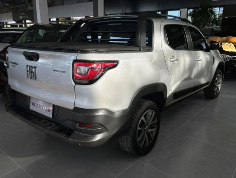 Fiat Strada Volcano 1.3 Flex 8V CD
