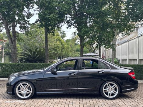 Mercedes C-300 Avantgarde 3.0 V6 24V 231cv Aut.