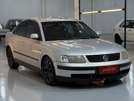 VolksWagen Passat Turbo 1.8 Tiptronic