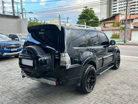 Mitsubishi Pajero HPE Full 3.2 4x4 T.I.Dies. 5p Aut