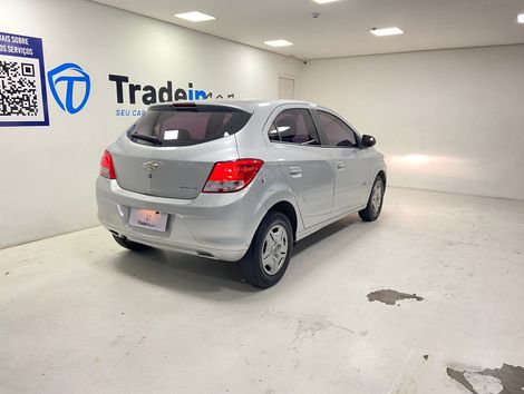Chevrolet ONIX HATCH LT 1.0 8V FlexPower 5p Mec.