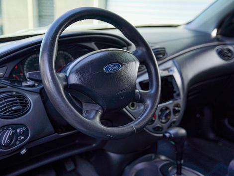 Ford Focus Sedan 2.0 16V/2.0 16V Flex 4p Aut.