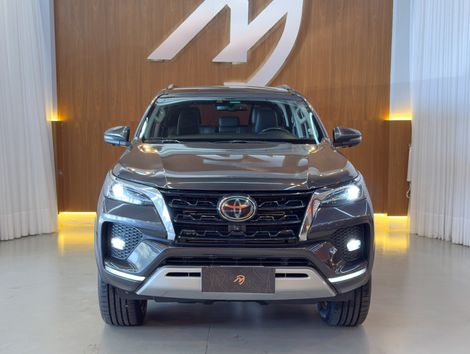 Toyota Hilux SW4 SRX 4x4 2.8 TDI 16V Dies. Aut.