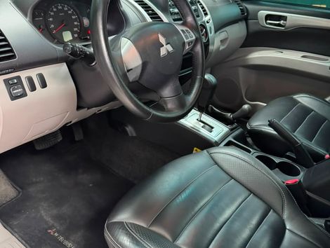 Mitsubishi Pajero DAKAR 3.2 4x4 T.I. Dies. 5p Aut.