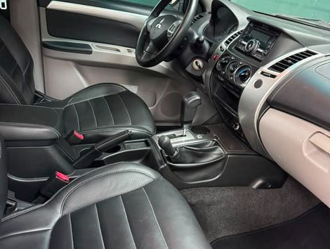 Mitsubishi Pajero DAKAR 3.2 4x4 T.I. Dies. 5p Aut.