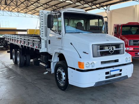 MERCEDES-BENZ L-1620 3-Eixos 2p (diesel)