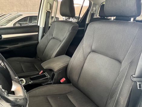 Toyota Hilux CD SR 4x4 2.8 TDI Diesel Aut.