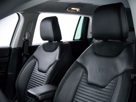 Jeep Commander Limited T270 1.3 TB Flex Aut.