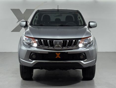 Mitsubishi L200 Tri. Outdo. GLS 2.4 CD 4x4 Die. Aut