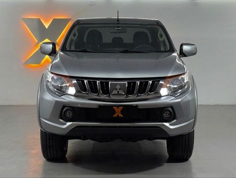 Mitsubishi L200 Tri. Outdo. GLS 2.4 CD 4x4 Die. Aut