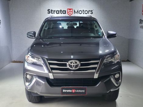 Toyota Hilux SW4 SRV 4x2 2.7 Flex 16V Aut.