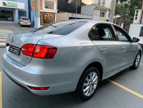 VolksWagen JETTA Comfortline 2.0 T.Flex 8V 4p Tipt.