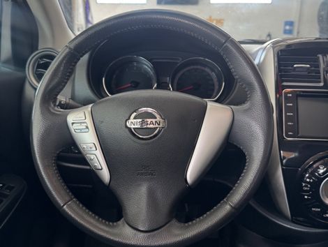 Nissan VERSA SL 1.6 16V FlexStart 4p Aut.