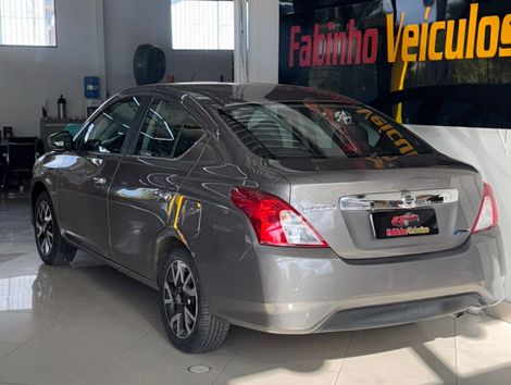 Nissan VERSA SL 1.6 16V FlexStart 4p Aut.