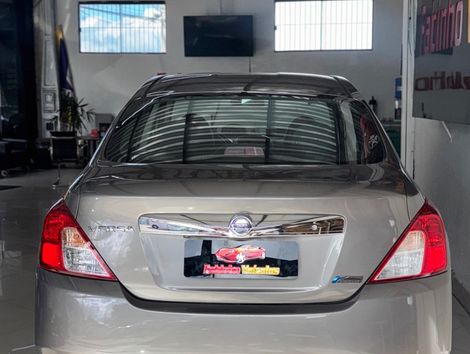 Nissan VERSA SL 1.6 16V FlexStart 4p Aut.