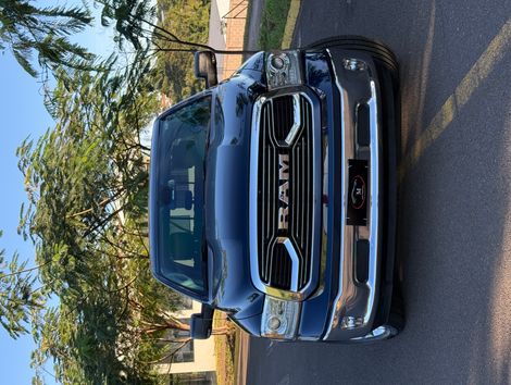 RAM CLASSIC LARAMIE 5.7 CD V8 4X4 Aut.