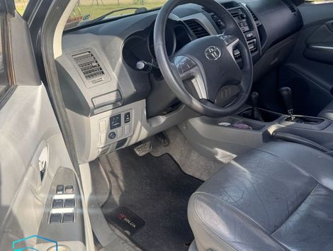 Toyota Hilux CD SRV D4-D 4x4 3.0 TDI Diesel Aut