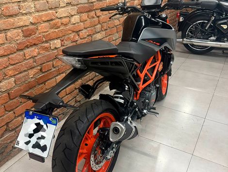KTM DUKE 390