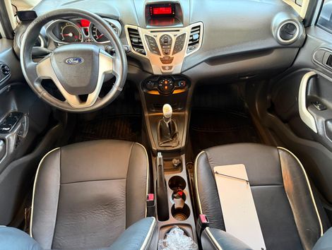 Renault LOGAN Intense Flex 1.6 16V 4p Aut.
