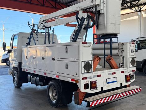 FORD CARGO 712 E Turbo 2p (diesel)