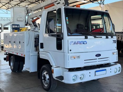 FORD CARGO 712 E Turbo 2p (diesel)