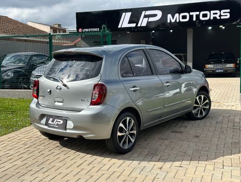 Nissan MARCH SL 1.6 16V Flex Fuel 5p