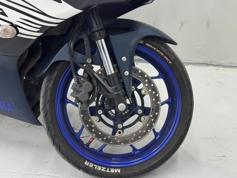 YAMAHA YZF R-3 321/ABS