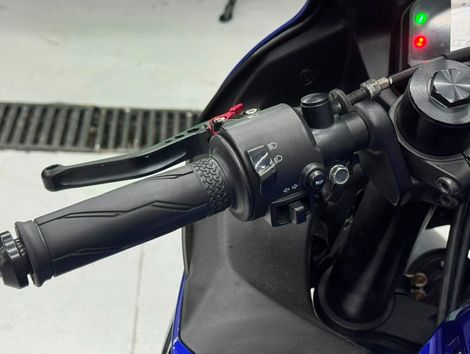 YAMAHA YZF R-3 321/ABS