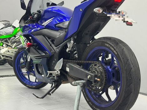 YAMAHA YZF R-3 321/ABS