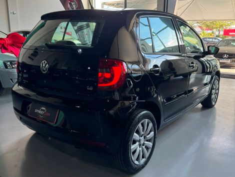 VolksWagen Fox 1.6 Mi Total Flex 8V 5p