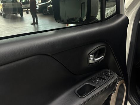 Jeep Renegade Longitude 1.8 4x2 Flex 16V Aut.