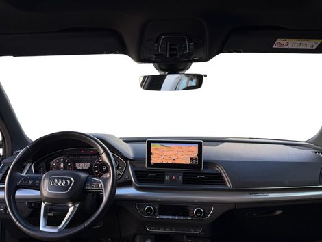 Audi Q5 Black 2.0 TFSI Quattro S tronic
